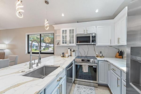 212 Club Dr, Palm Beach Gardens, Florida 33418, image 2