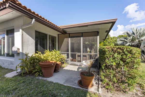 334 NW 42nd St, Boca Raton, Florida 33431, image 1