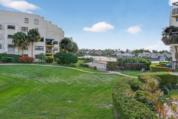 Everglades, 372 Golfview Rd #201, North Palm Beach, Florida 33408, image 1