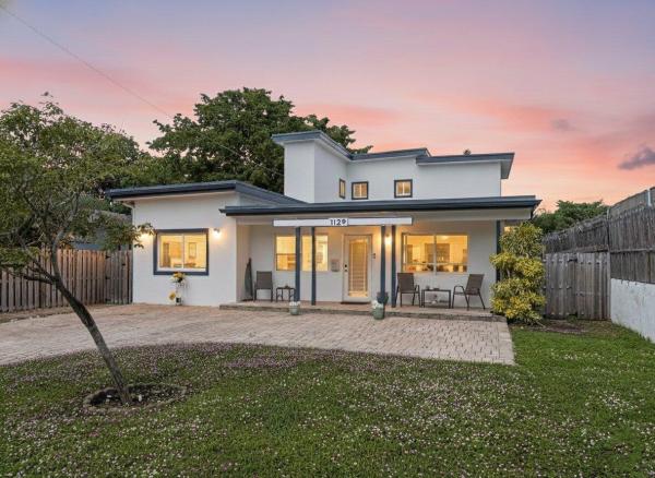 Lauderdale Park, 1129 NE 16th St, Fort Lauderdale, Florida 33304, image 1