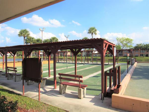 Golden Lakes Village, 199 Lake Carol Dr, West Palm Beach, Florida 33411, image 2