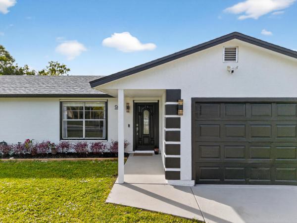 Hidden Oaks, 902 SW Dalton Ave, Port St. Lucie, Florida 34953, image 2