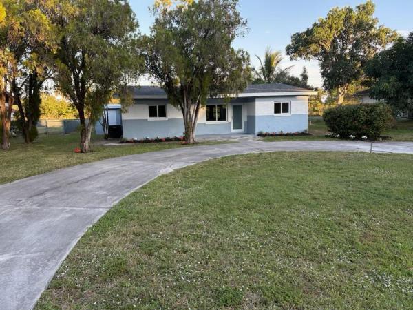 Indian River Estates, 4610 Sunset Blvd, Fort Pierce, Florida 34982, image 1