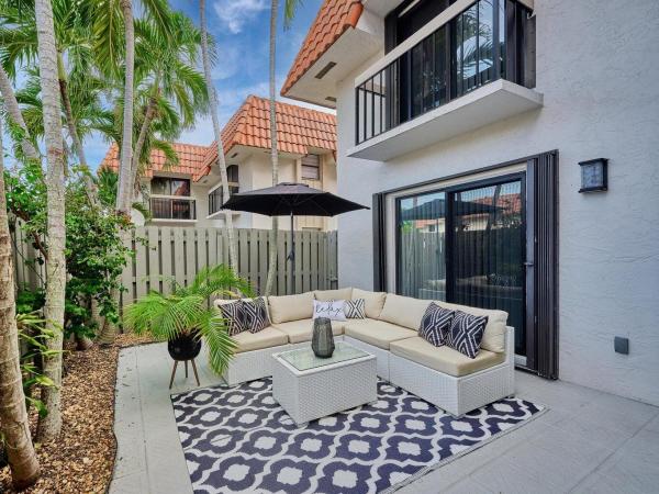 Landmark Townhouses Of Boca Raton, 1251 S Federal Hwy #1180, Boca Raton, Florida 33432, image 3