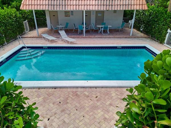 Landmark Townhouses Of Boca Raton, 1251 S Federal Hwy #1180, Boca Raton, Florida 33432, image 1