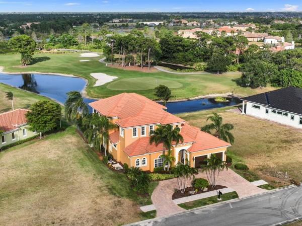 Tesoro Club, 113 SE Via Verona, Port St. Lucie, Florida 34984, image 1