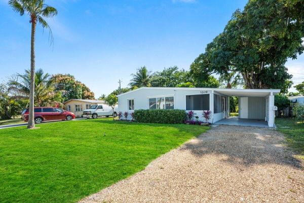 Englewood Manor, 3209 French Ave, Lake Worth, Florida 33461, image 3