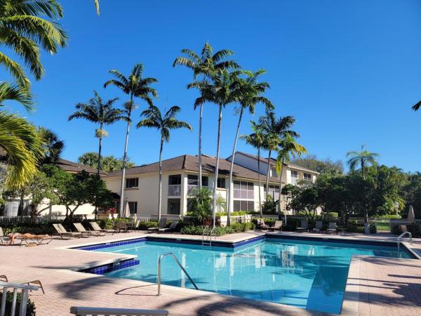 The Sterling Villages Of Palm Beach Lakes, 13206 Glenmoor Dr, West Palm Beach, Florida 33409, image 1