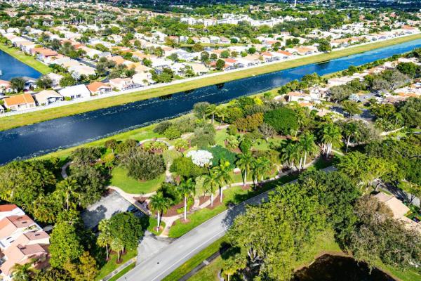 Villa D'Este, 3057 Deer Creek Via Napoli, Deerfield Beach, Florida 33442, image 1