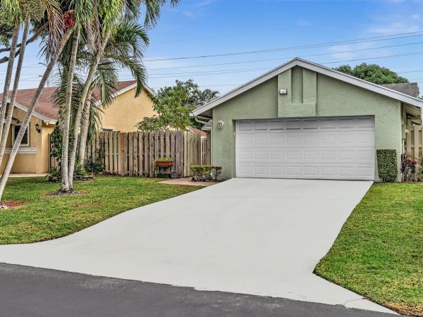 Rainberry Lake, 1045 NW 18th Ave, Delray Beach, Florida 33445, image 2