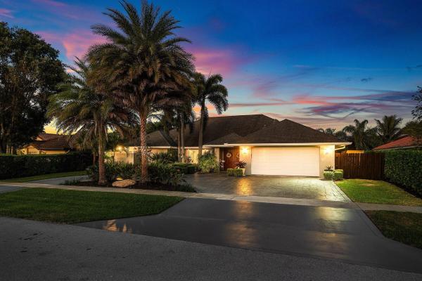 Amesbury Circle Of Greenview Shores 2, 2063 Amesbury Cir, Wellington, Florida 33414, image 1