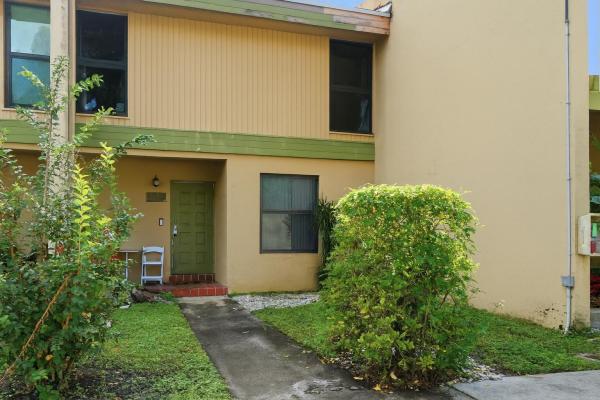 9240 NW 14th St #270, Pembroke Pines, Florida 33024, image 1