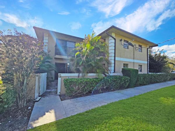 The Pines At Lawnwood, 1482 N Lawnwood Cir #30-D, Fort Pierce, Florida 34950, image 1