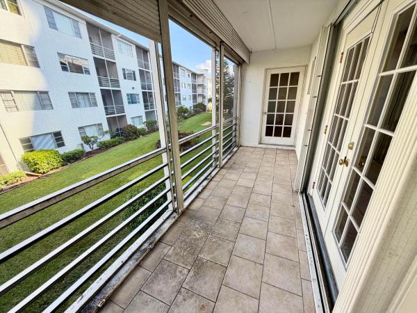 Regency Surf & Racquet Club, 4500 N Flagler Dr #D21, West Palm Beach, Florida 33407, image 1