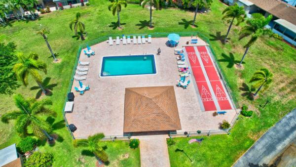 Country Manors, 801 Meadowlark Ln, Delray Beach, Florida 33445, image 3