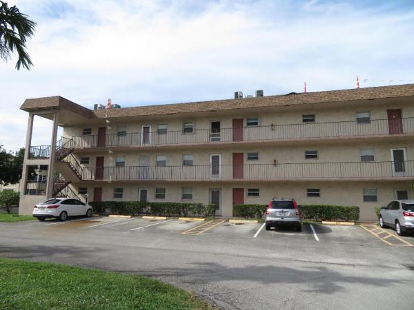 Lakeside Village, 719 Lori Dr #302, Palm Springs, Florida 33461, image 1