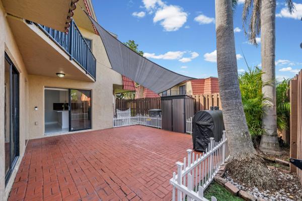 Banyan Lake, 8194 Thames Blvd #B, Boca Raton, Florida 33433, image 1