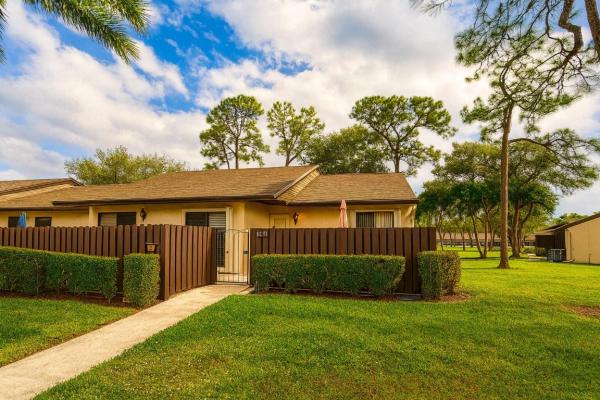 Pine Ridge South 4, 447 Pine Glen Ln #E, Greenacres, Florida 33463, image 1