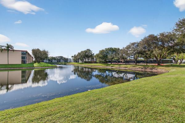 Watersedge At Lakes Of Delray, 15324 Lakes Of Delray Blvd #107, Delray Beach, Florida 33484, image 2