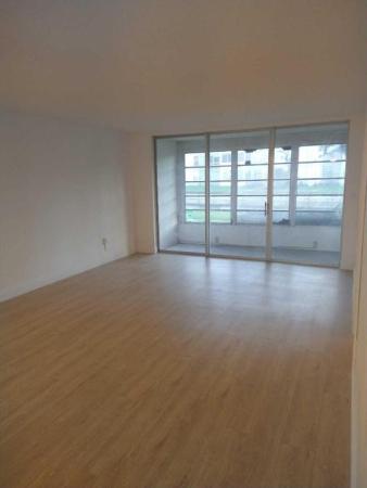 Sands Point, 8321 Sands Point Blvd #109D, Tamarac, Florida 33321, image 2