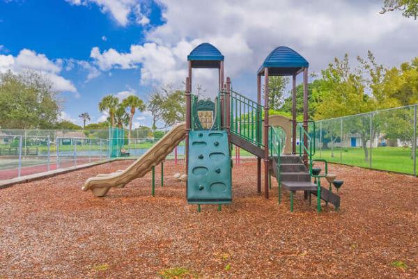Stonehaven, 1817 Stonehaven Dr, Boynton Beach, Florida 33436, image 3