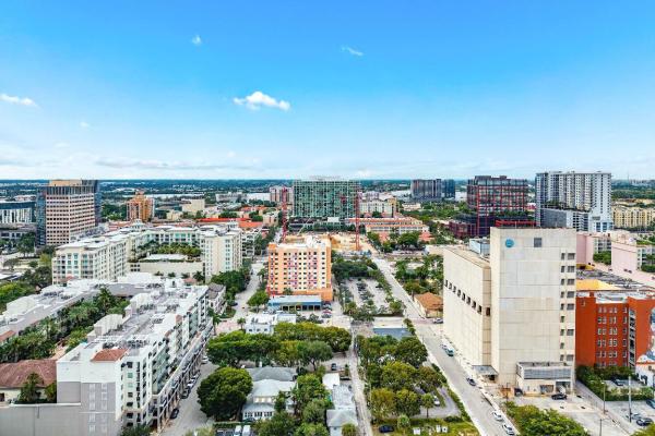 Trump Plaza Of The Palm Beaches, 525 S Flagler Dr #15A, West Palm Beach, Florida 33401, image 2