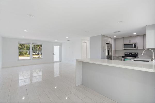 Counterpoint Estates, 1104 Grandview Cir, Royal Palm Beach, Florida 33411, image 2