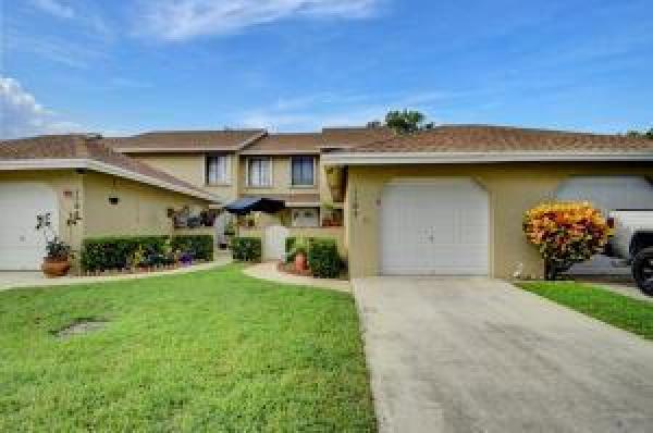 Joggers Run, 1105 Maplewood Dr, Greenacres, Florida 33415, image 1