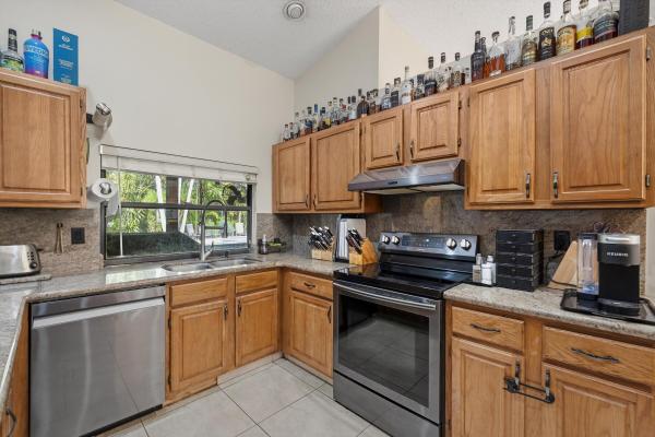 Palm Beach Country Estates, 7169 154th Ct N, Palm Beach Gardens, Florida 33418, image 1