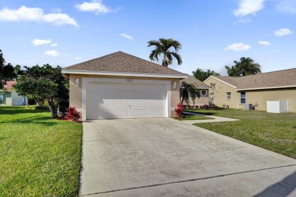 Cinnabar At Rainbow Lakes, 9217 Patina Dr, Boynton Beach, Florida 33472, image 2