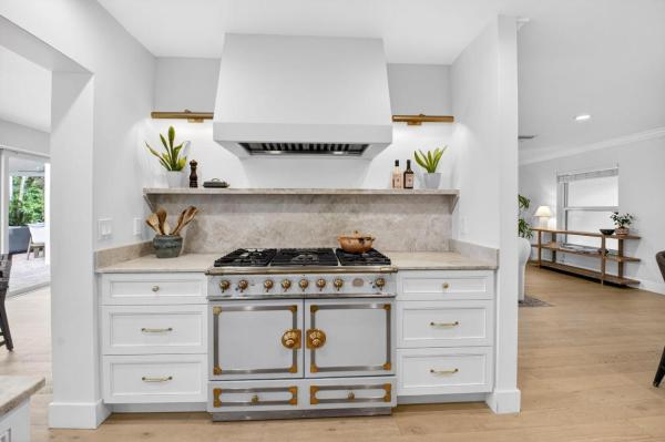 Mission Hill, 525 Sunset Rd, Boynton Beach, Florida 33435, image 1