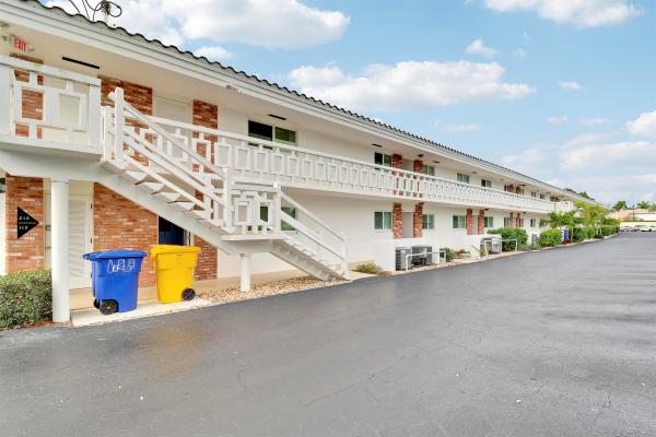 Blair House West, 331 Tequesta Dr #212, Tequesta, Florida 33469, image 1