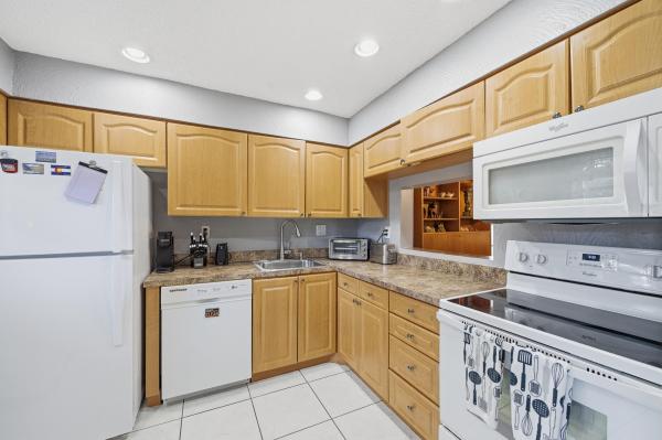 Lago Del Rey, 2600 Fiore Way #101C, Delray Beach, Florida 33445, image 2