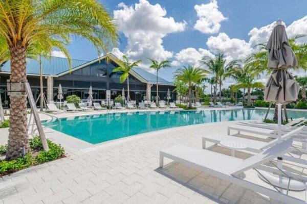 Eastpointe Country Club, 13356 Touchstone Pl, Palm Beach Gardens, Florida 33418, image 1