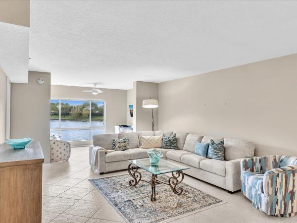 Regal Shores North At Coral Lakes, 5842 Crystal Shores Dr #201, Boynton Beach, Florida 33437, image 1