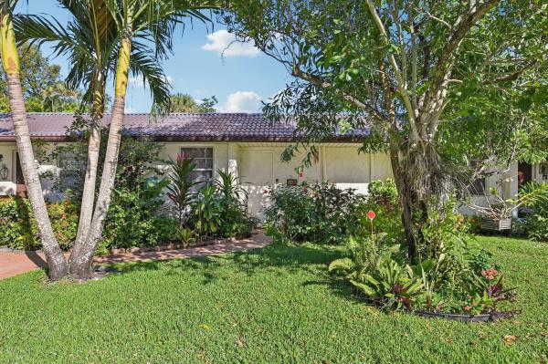 Golden Lakes Village, 107 Lake Olive Dr, West Palm Beach, Florida 33411, image 1