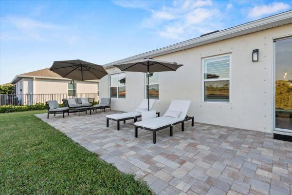 Crosstown Commons, 10645 SW Vasari Way, Port St. Lucie, Florida 34987, image 2