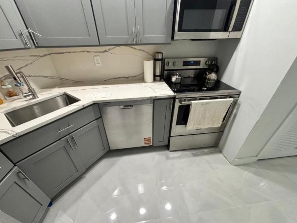 Manor Grove Village, 136 NE 19th Ct #112f, Wilton Manors, Florida 33305, image 1