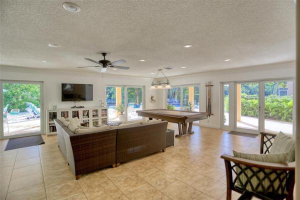 Manor Grove Village, 136 NE 19th Ct #112F, Wilton Manors, Florida 33305, image 1