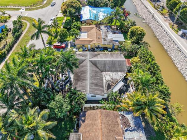 Palm Beach Lakes South, 225 S Sequoia Dr, West Palm Beach, Florida 33409, image 2