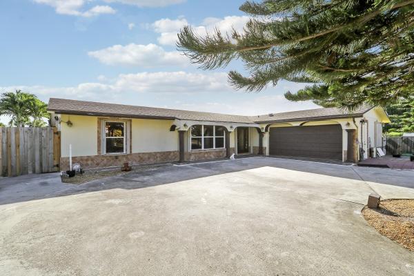 Garden Isles, 10868 Larch Ct, Palm Beach Gardens, Florida 33418, image 3