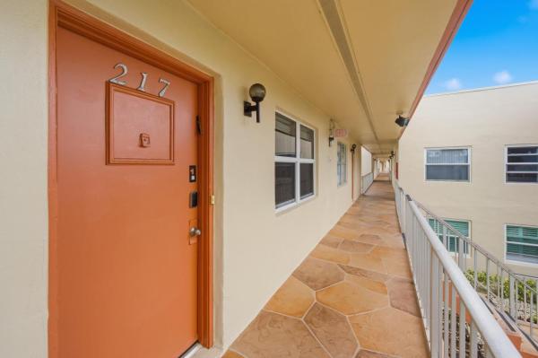 217 Piedmont E, Delray Beach, Florida 33484, image 2