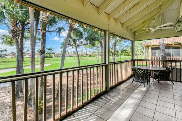Golf Villas, 326 Brackenwood Cir, Palm Beach Gardens, Florida 33418, image 3
