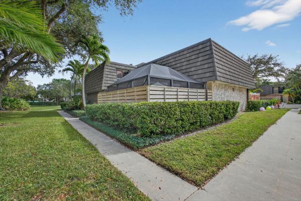 Glenwood Townhomes, 1213 12th Ter, Palm Beach Gardens, Florida 33418, image 1