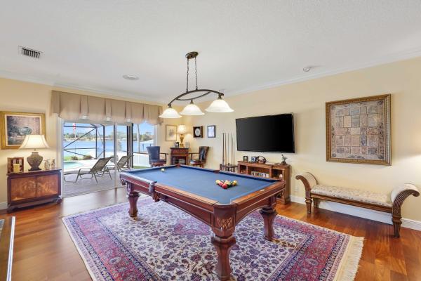 Lake Osborne Court, 2097 Circle Place Dr, Lake Worth, Florida 33462, image 2