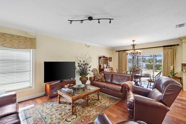 Lake Osborne Court, 2097 Circle Place Dr, Lake Worth, Florida 33462, image 1