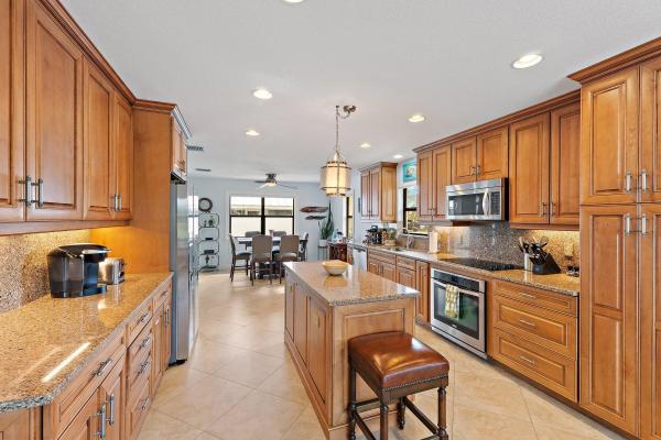 Tequesta Country Club, 348 River Dr, Tequesta, Florida 33469, image 1