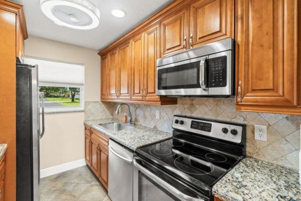 High Point Of Delray 4, 1012 Circle Ter E #A, Delray Beach, Florida 33445, image 3