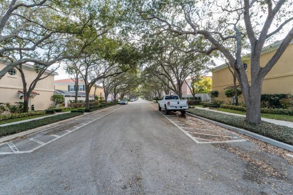 Tequesta Oaks, 3 Oakland Ct, Tequesta, Florida 33469, image 3