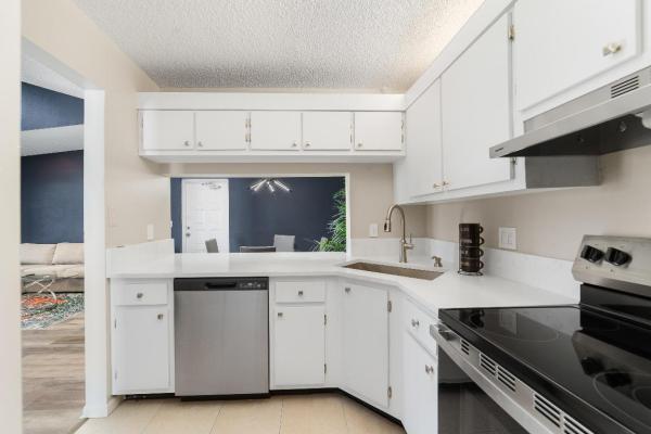 The Palm Club, 1108 Green Pine Blvd #H3, West Palm Beach, Florida 33409, image 3